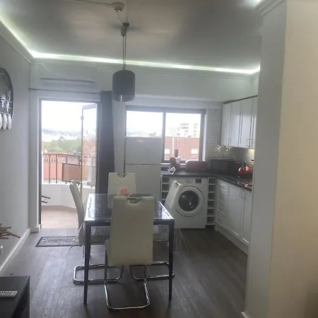 Seas The Day Apartment